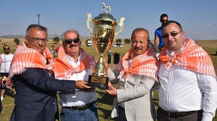 Rahvan At Yarışlarında kupa sahiplerini buldu