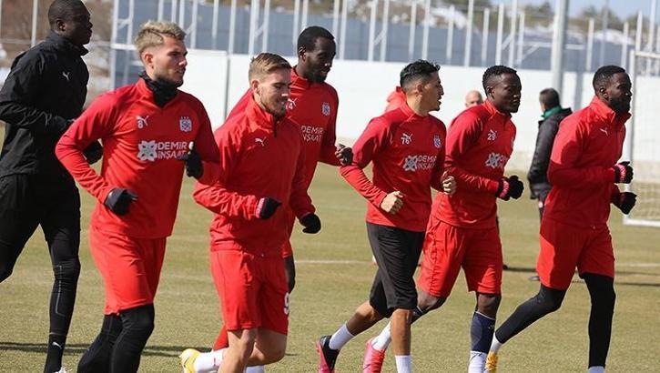 Sivasspor'da Galatasaray mesaisi devam ediyor