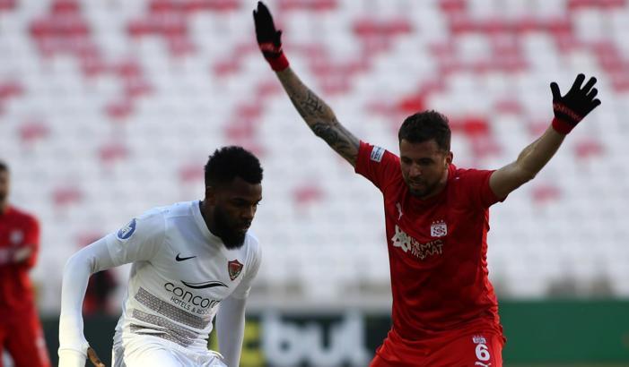 Sivasspor'da sakatlanan Claudemir 2 hafta yok