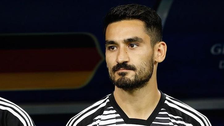İlkay Gündoğan, koronavirüs nedeniyle zor günler geçiriyor