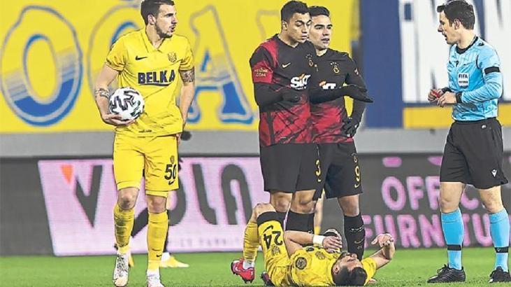 Galatasaray'da Mostafa Mohamed şoku!