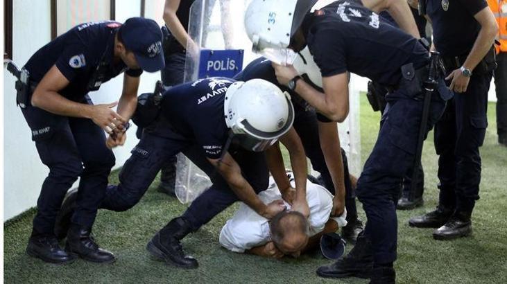 Karşıyakalı yönetici Cicibaş, hakeme tekme atmaktan gözaltında