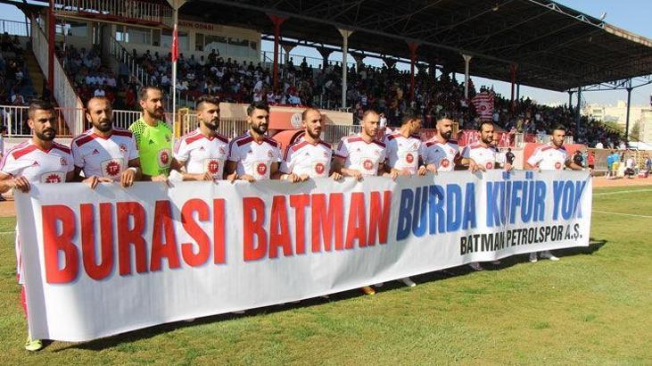 Batman Petrolspor-Tokat Erbaaspor maçında gazetecilere saldırı
