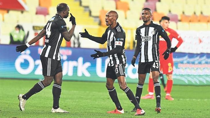 Beşiktaş Atiba'nın sözleşmesini uzatıyor