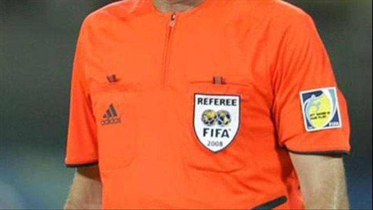 28 FIFA kokartı taktı