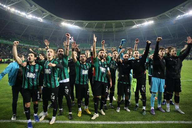 Berk İsmail coştu, Sakaryaspor Sarıyer'i dağıttı