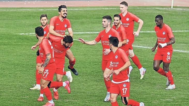 Adana başladı, Tuzlaspor bitirdi
