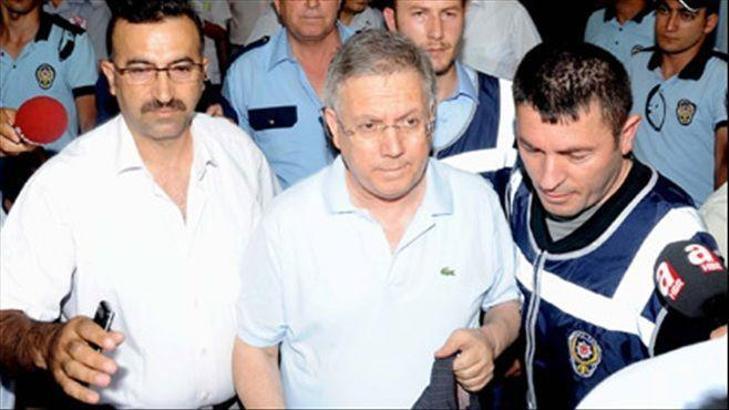 Cenaze evinden düğün alayına