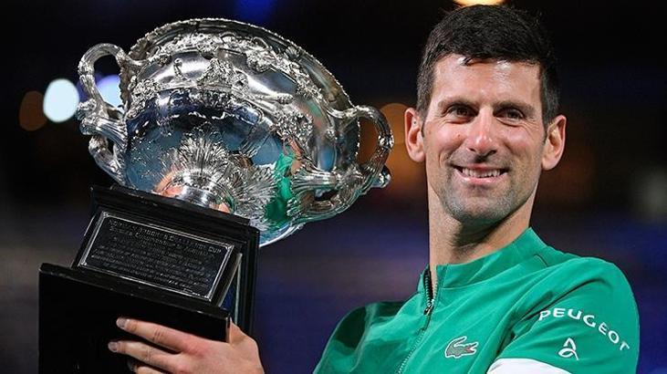 Djokovic Federer'in rekoruna ortak oldu