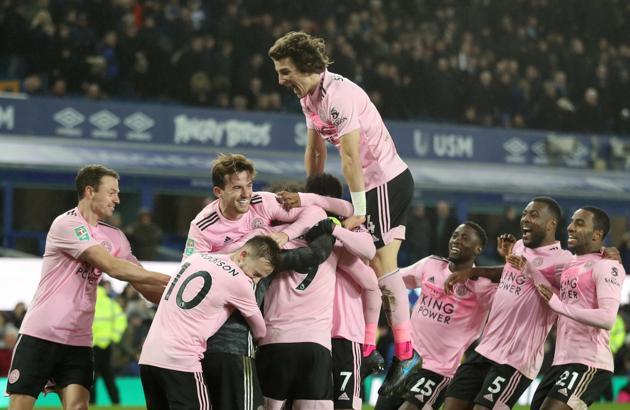 Leicester City, Manchester City ve Manchester United yarı finalde
