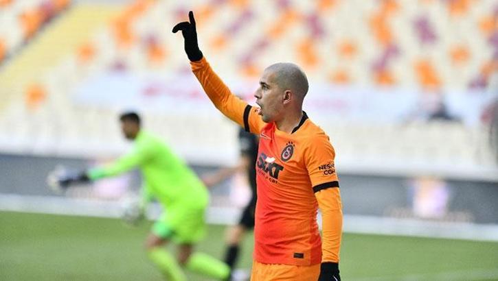 Galatasaray'da Feghouli geri döndü!