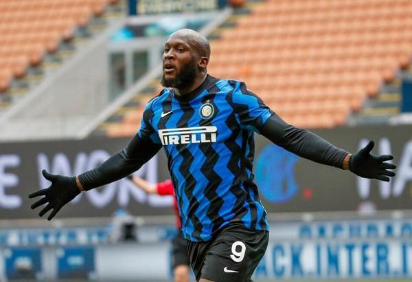 Manchester City Romelu Lukaku ve Danny Ings'i gündemine aldı