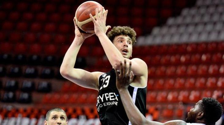 Beşiktaş basketbol takımı, Alperen Şengün'le uçuyor...