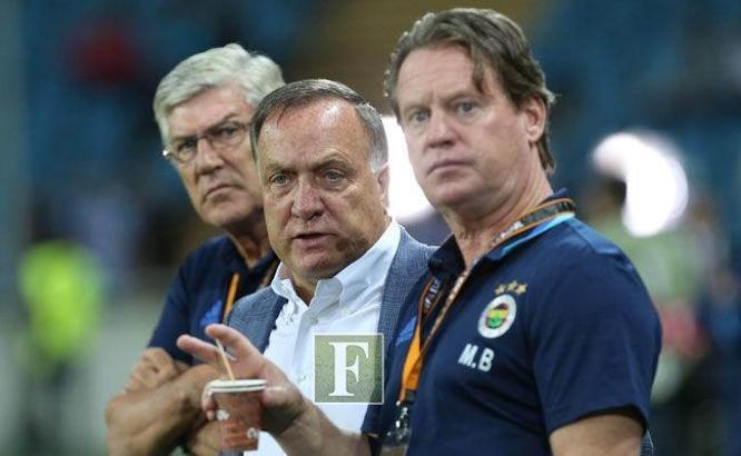 Advocaat: Takımda üst seviye oynayamayacak futbolcular var