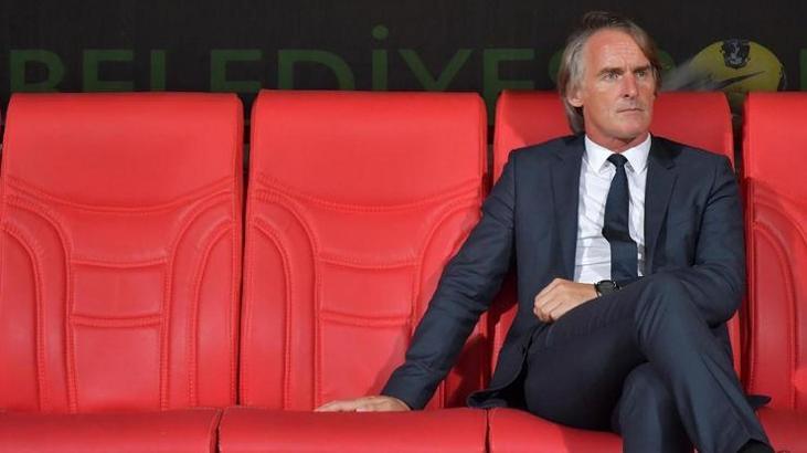 TT Arena'da Riekerink'e sürpriz!