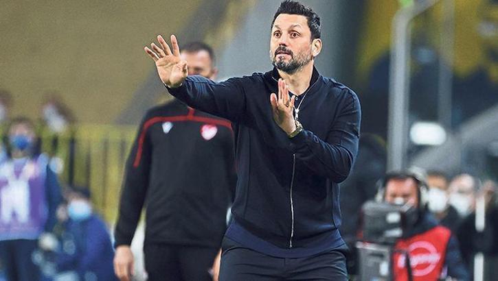 Erol Bulut Trabzonspor deplasmanında ilk kez kazandı