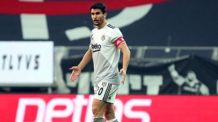 Her derde deva: Necip Uysal! Sol bek oynadı...