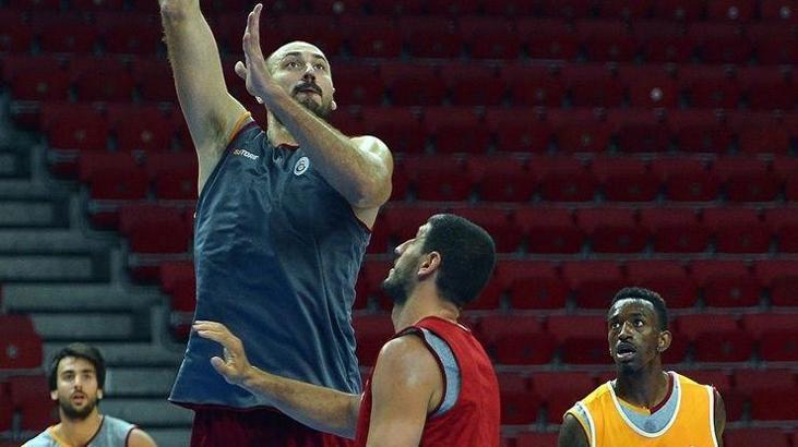 Nenad Krstic basketbolu bıraktı!