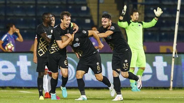 Osmanlıspor'un UEFA Avrupa Ligi kadrosu açıklandı