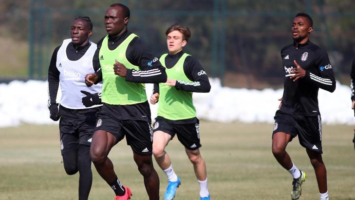 Beşiktaş, kondisyon ve taktik çalıştı