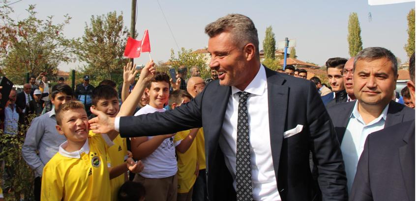 Sadettin Saran: İnşallah 18 spor salonu daha yaparız