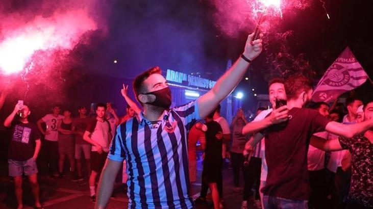 Adana Demirspor ikinciliğe yükseldi, taraftarlar sokağa döküldü