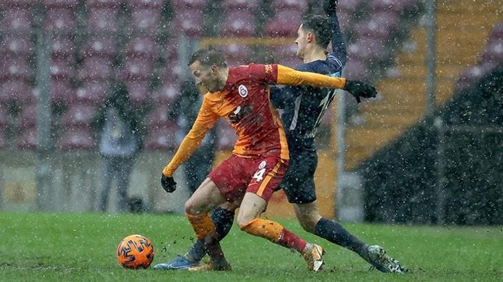 Galatasaray'da sol bek için acil çözüm