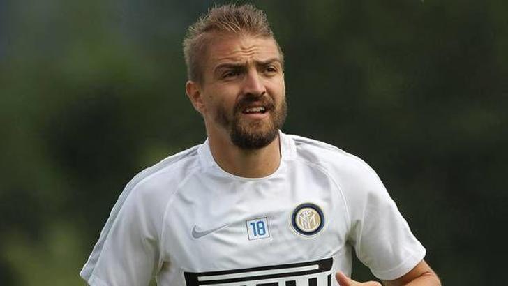 Beşiktaş, Caner Erkin'i KAP'a bildirdi