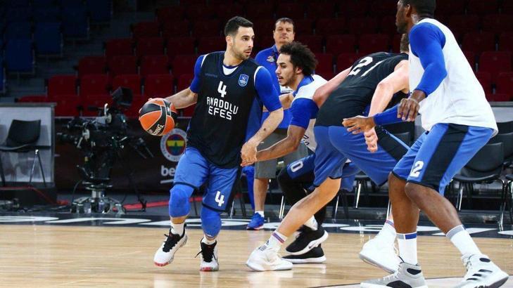 Doğuş Balbay: Oğlumu ve EuroLeague kupasını birden kucağıma almak büyük mutluluk olur