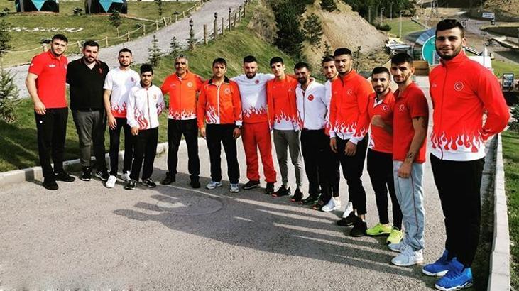 Boks Milli Takımı Erzurum'da hazırlık kampında