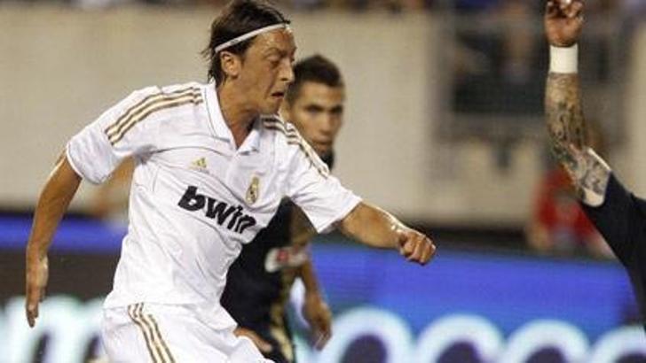Muhteşem karışım Mesut Özil