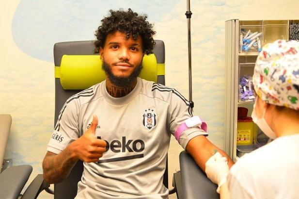 Beşiktaş Valentin Rosier'in lisansını çıkardı