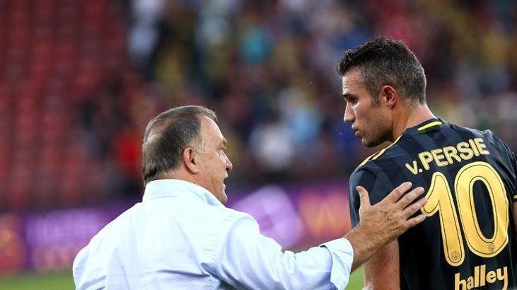Dick Advocaat arayışta