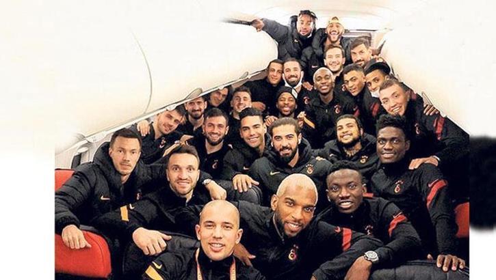 Galatasaray'ın sevinç fotoğrafında dikkat çeken Belhanda detayı!