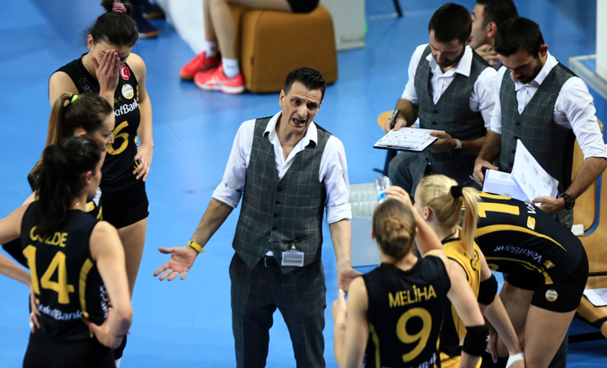 VakıfBank Başantrenörü Guidetti'den taraftara mesaj