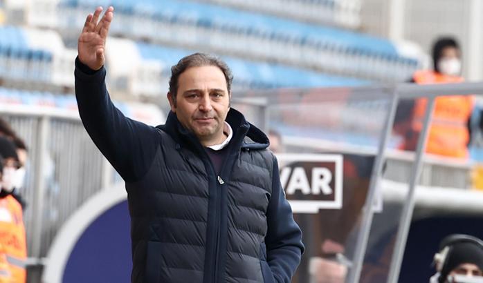 Fuat Çapa: Derbi galibiyeti için mutluyum