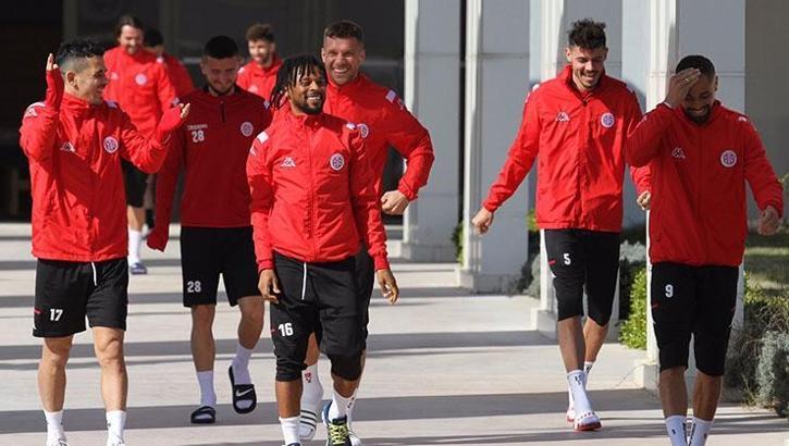 Antalyaspor'da Gaziantep maçı öncesi tek eksik