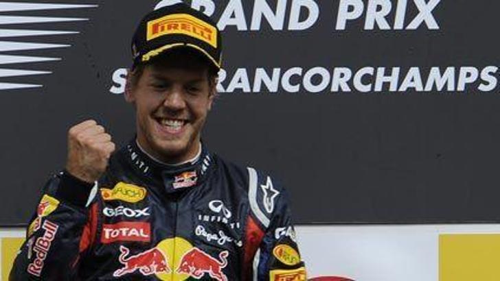 Vettel şovunu yaptı