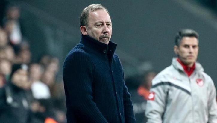Güntekin Onay'dan flaş çıkarım: Sergen Yalçın Beşiktaş'ın başına geçecektir