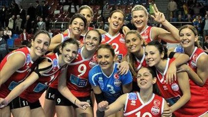 Şampiyon Vakıfbank sezonu açtı