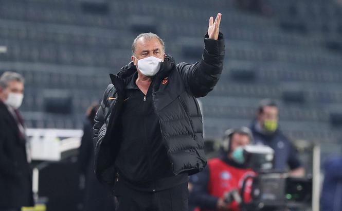 Son dakika | Fenerbahçe - Galatasaray maçı sonrası Fatih Terim'den penaltı isyanı!
