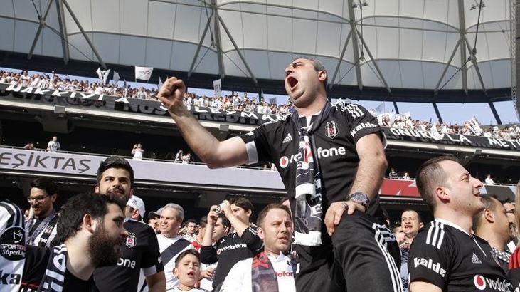 Beşiktaş taraftarı biletleri tüketti!