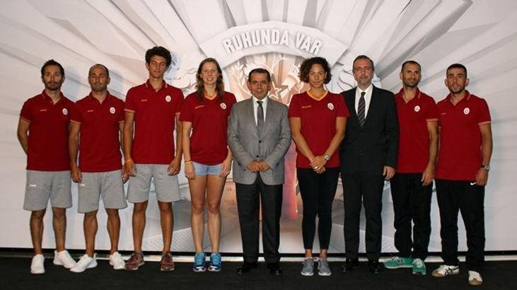 Galatasaraylı yöneticiler olimpik sporcularıyla buluştu