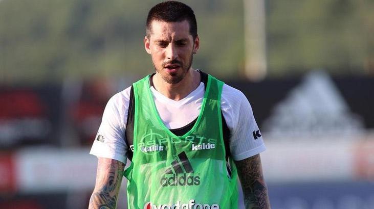 Beşiktaş'ta Jose Sosa gitti, Juraj Kucka geldi!
