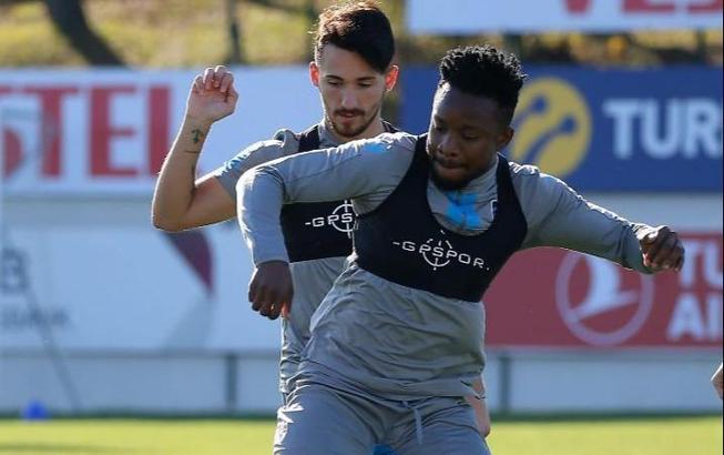 Trabzonspor'da Onazi forma bekliyor