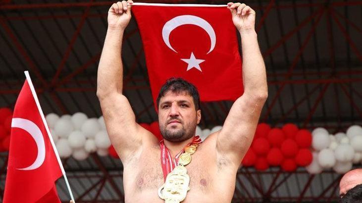 Başpehlivan Recep Kara!