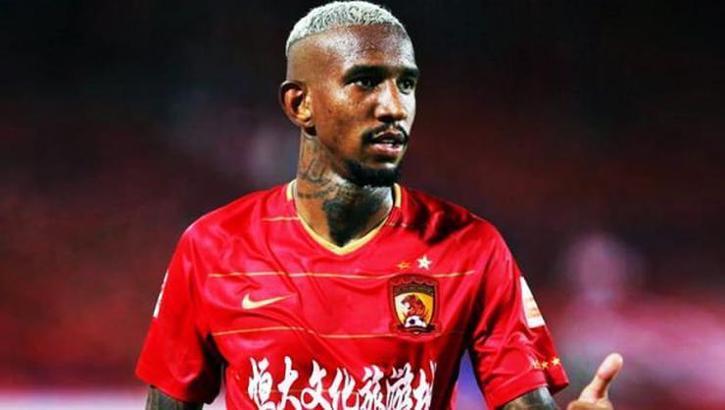 Talisca Çin'e döndü!