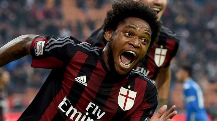 Milan Sosa için Luiz Adriano'yu önerdi