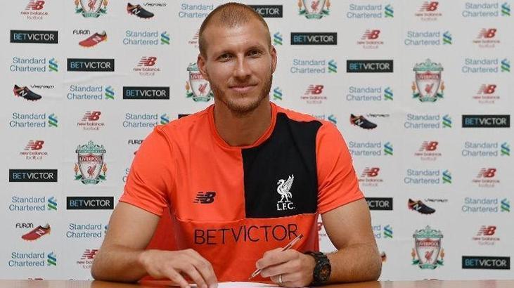 Liverpool, Ragnar Klavan'ı transfer etti