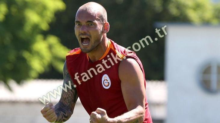 Galatasaray'da günün adamı Sneijder!